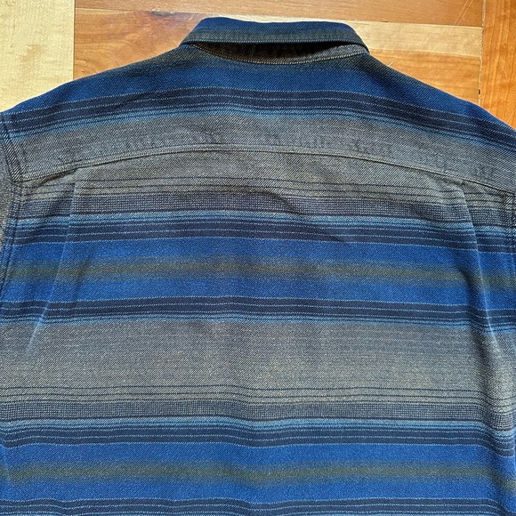 Patagonia Fjord flannel long sleeve button up organic cotton midweight shirt - Picture 5 of 9